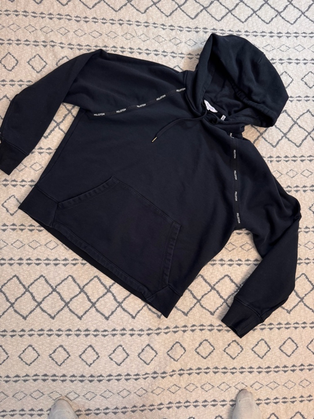 Peloton Black Logo-Trim Pullover Hoodie - Picture 5 of 5